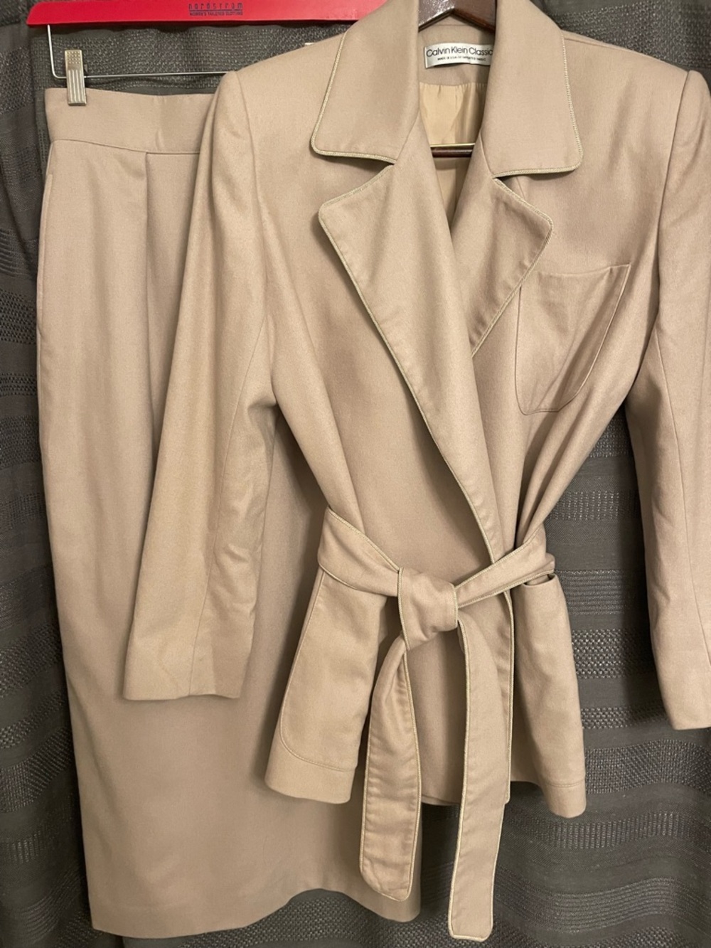 Calvin Klein Classics vintage belted jacket and pencil skirt suit ✨
